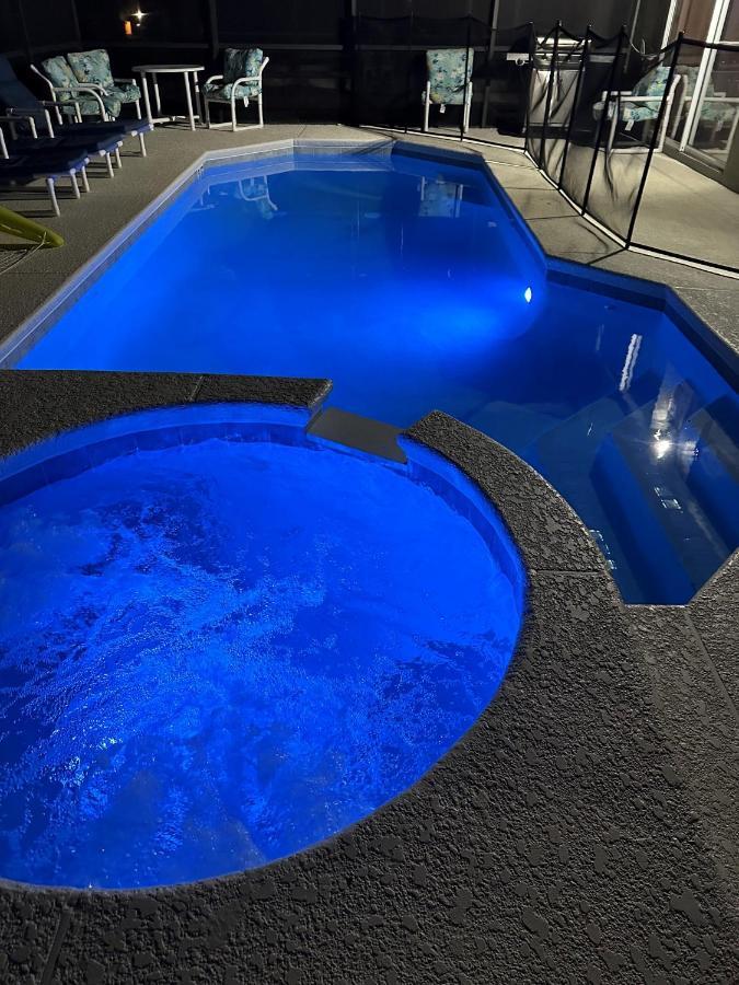 7 Bedroom, 6 Bath And Pool Near Disney In Emerald Island 4 King Master Suites Кіссіммі Екстер'єр фото